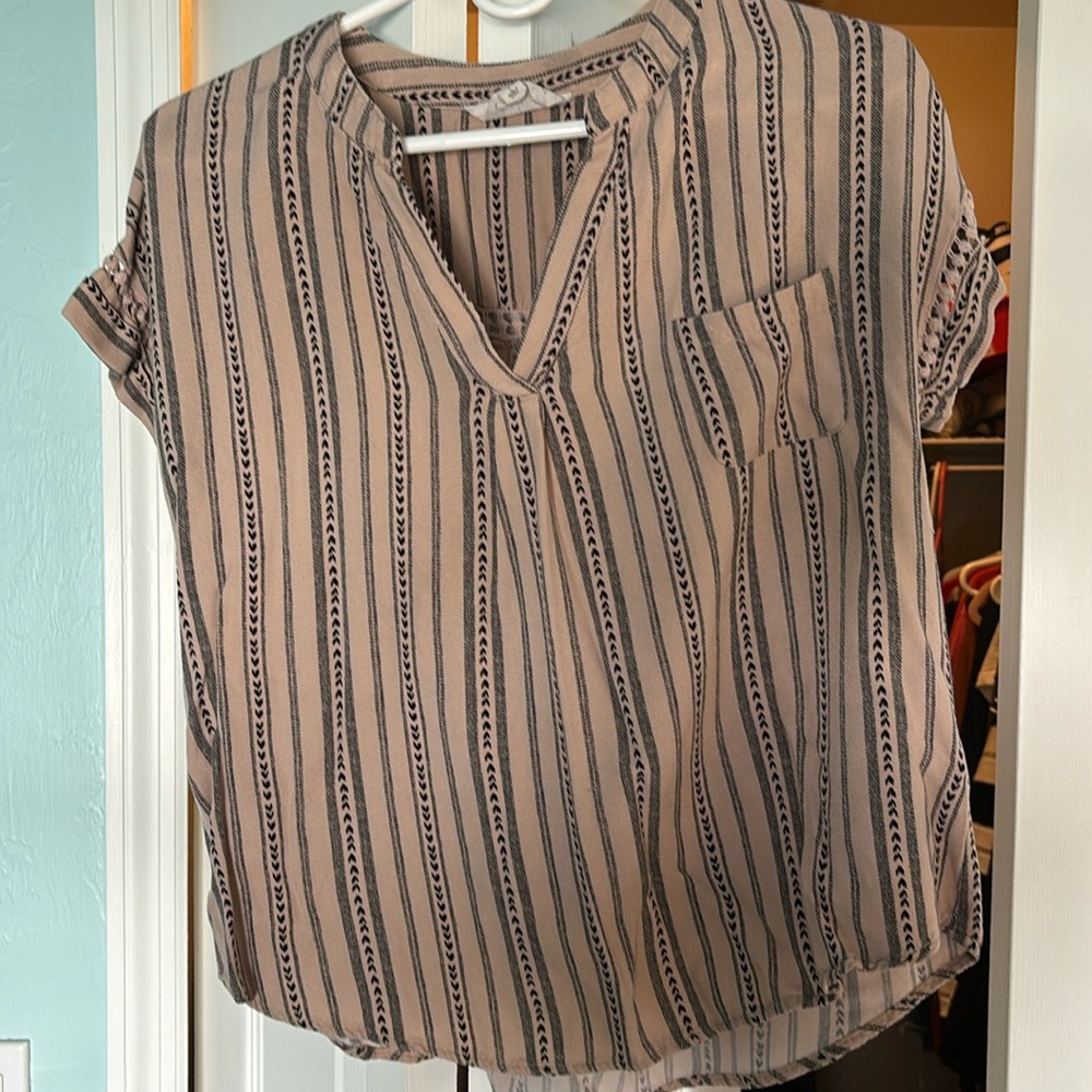 Women’s shirt